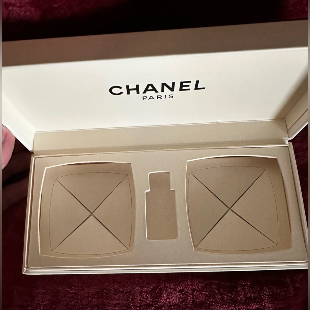 Chanel Empty Box - Picture 3 of 9
